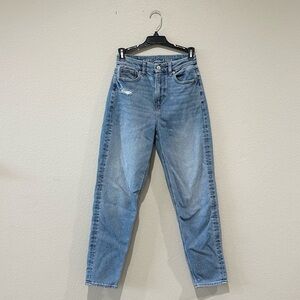 American Eagle curvy mom Jean light wash - size 00